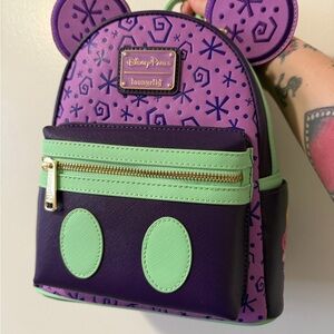 Loungefly NWT Disney Alice in Wonderland Tea cup detail